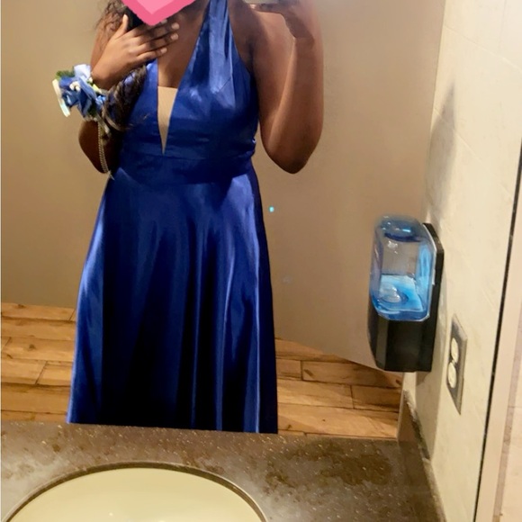 I am selling my royal blue prom dress, super comfy and even has deep pockets!!! - Picture 1 of 3